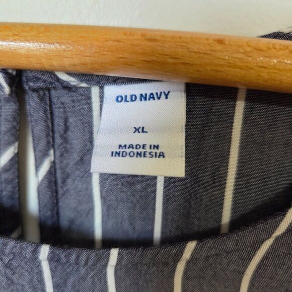 EUC OLD NAVY BLUE WHITE VERTICAL STRIPED SOFT TANK TOP SIZE XL - Picture 11 of 14